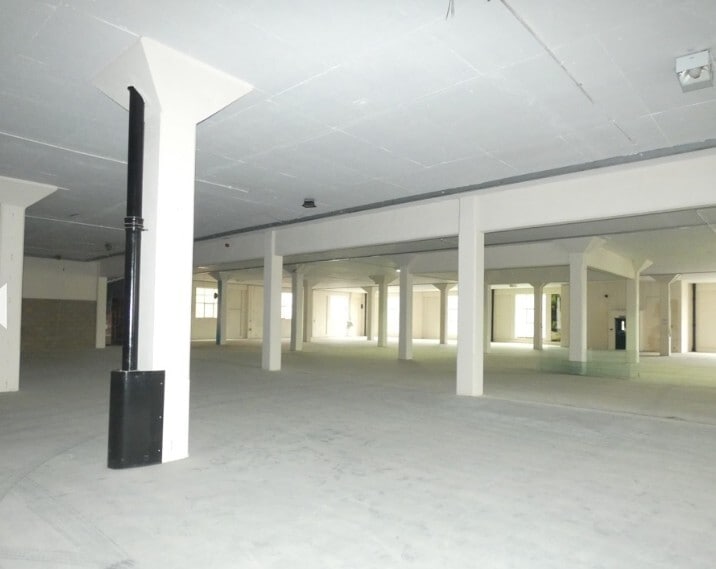 Cranborne Rd, Potters Bar for lease Interior Photo- Image 1 of 2