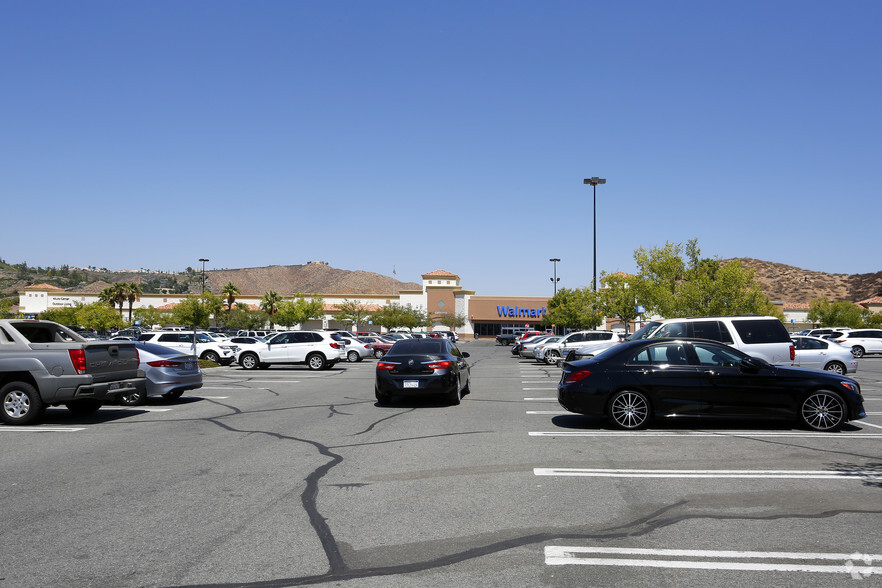 31700 Grape St, Lake Elsinore, CA for lease - Primary Photo - Image 1 of 4