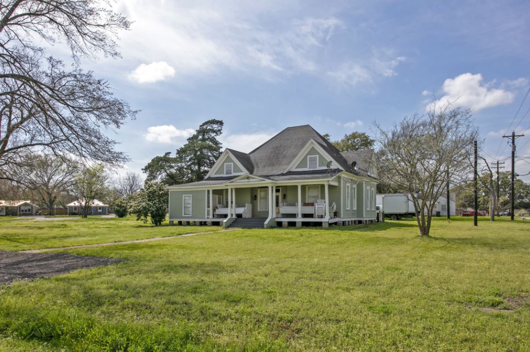 101 W 33rd St, Bryan, TX for sale Primary Photo- Image 1 of 1