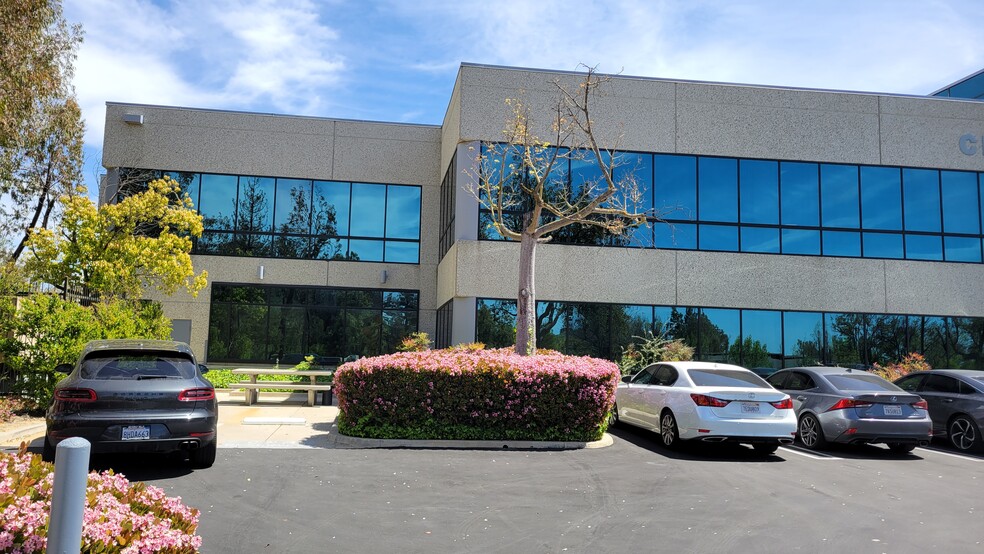 5716 Corsa Ave, Westlake Village, CA for lease - Building Photo - Image 3 of 11