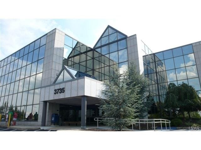 3735 Easton Nazareth Hwy, Easton, PA for sale - Building Photo - Image 3 of 6