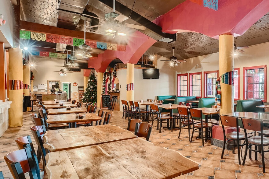 9602 Spencer Hwy, La Porte, TX for sale - Interior Photo - Image 3 of 7