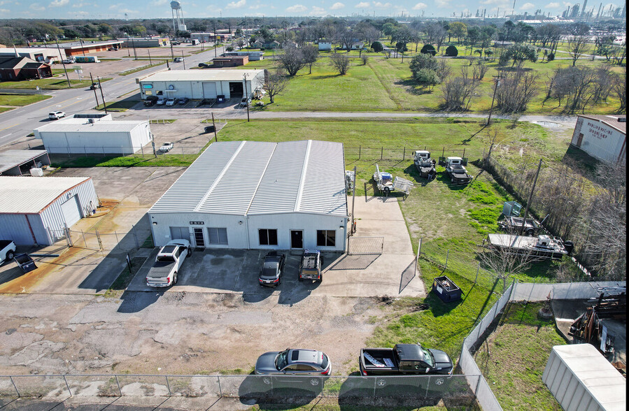 20 28th 1/2 St S, Texas City, TX for sale - Aerial - Image 1 of 24