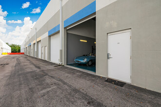 2021 W State Road 84, Fort Lauderdale, FL for lease Building Photo- Image 2 of 14