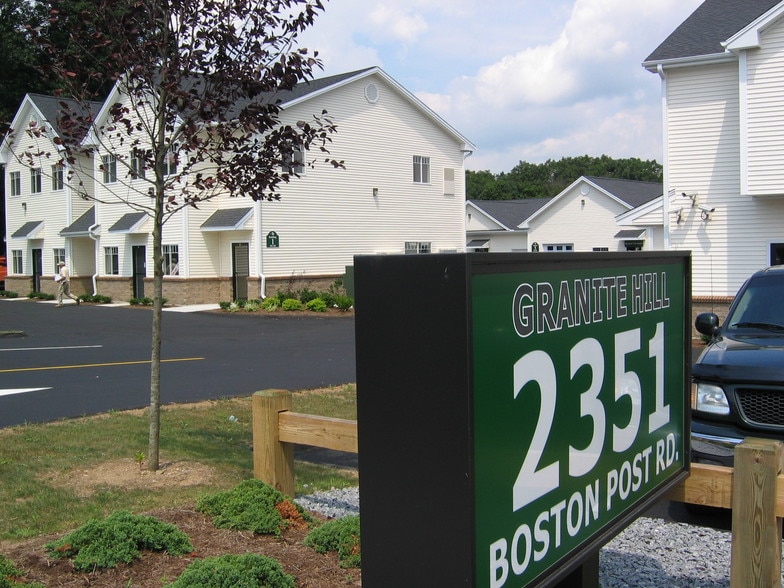 2351 Boston Post Rd, Guilford, CT for lease - Building Photo - Image 1 of 7