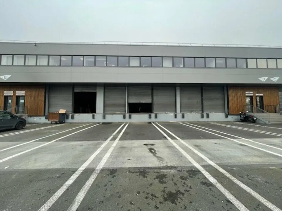 Industrial in Bruges for lease Building Photo- Image 1 of 4