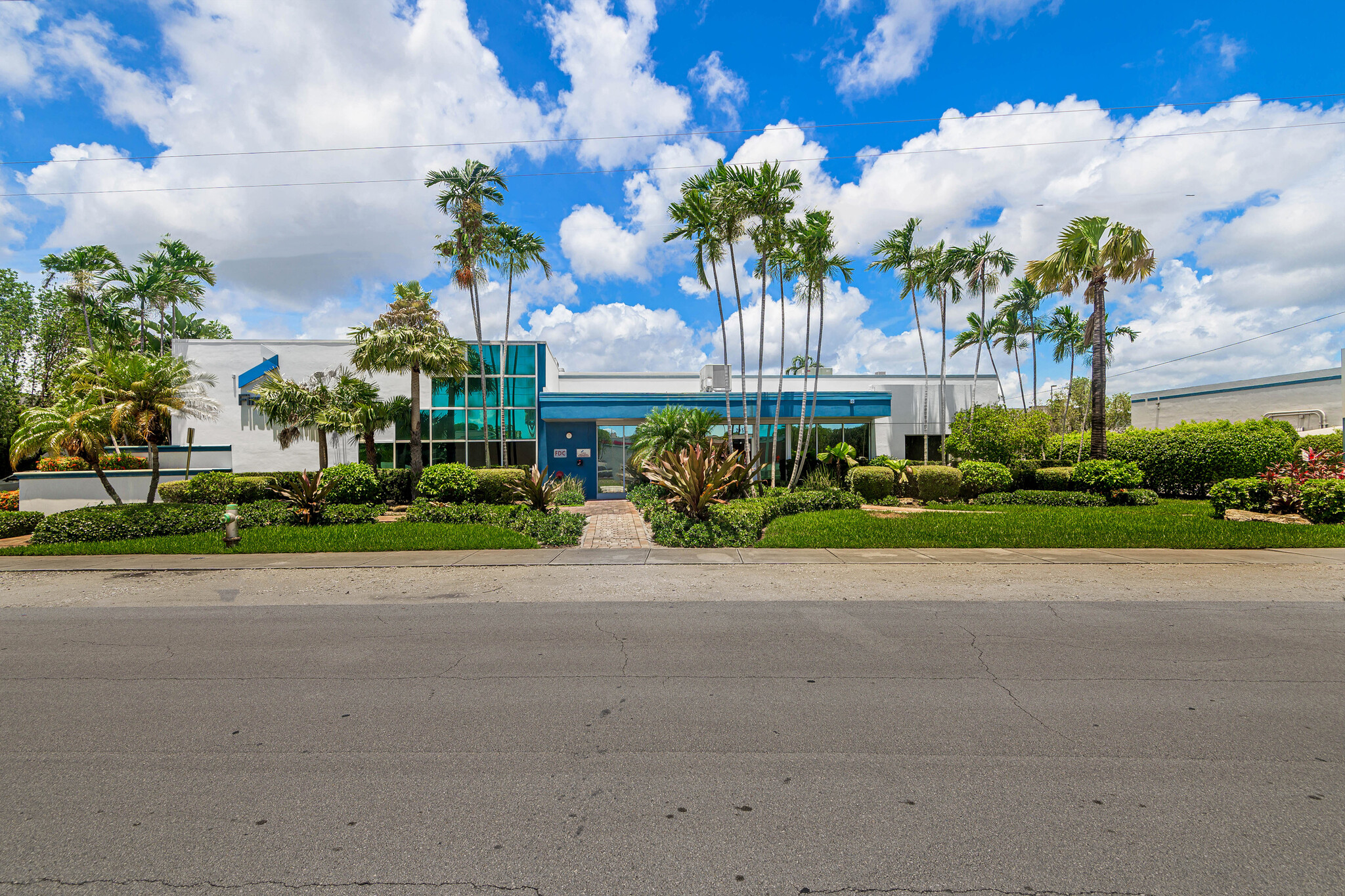 2950 N 28th Ter, Hollywood, FL for lease Building Photo- Image 1 of 89