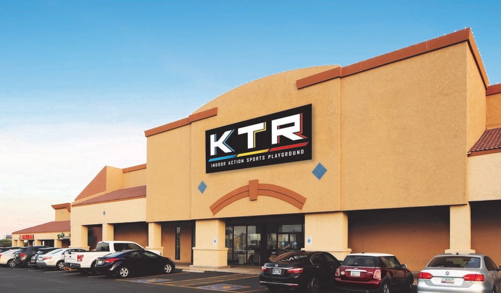 S 51st St, Phoenix, AZ for lease - Building Photo - Image 3 of 8