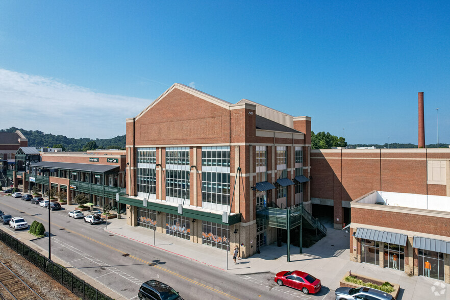 2501 University Commons Way, Knoxville, TN for lease - Building Photo - Image 2 of 5