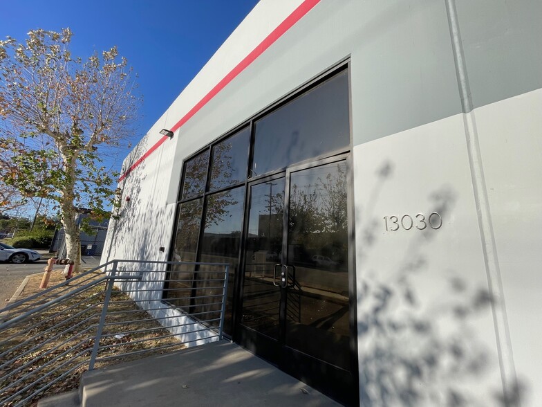 13020-13030 Bradley St, Sylmar, CA for lease - Building Photo - Image 1 of 17