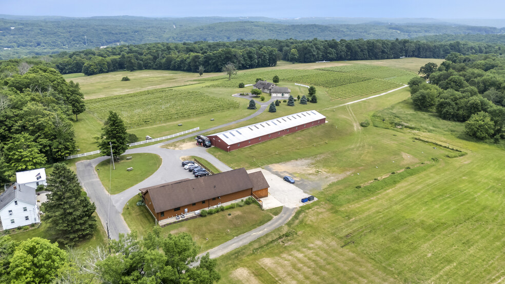 454 Cassidy Hill Rd, Coventry, CT for sale - Primary Photo - Image 1 of 8