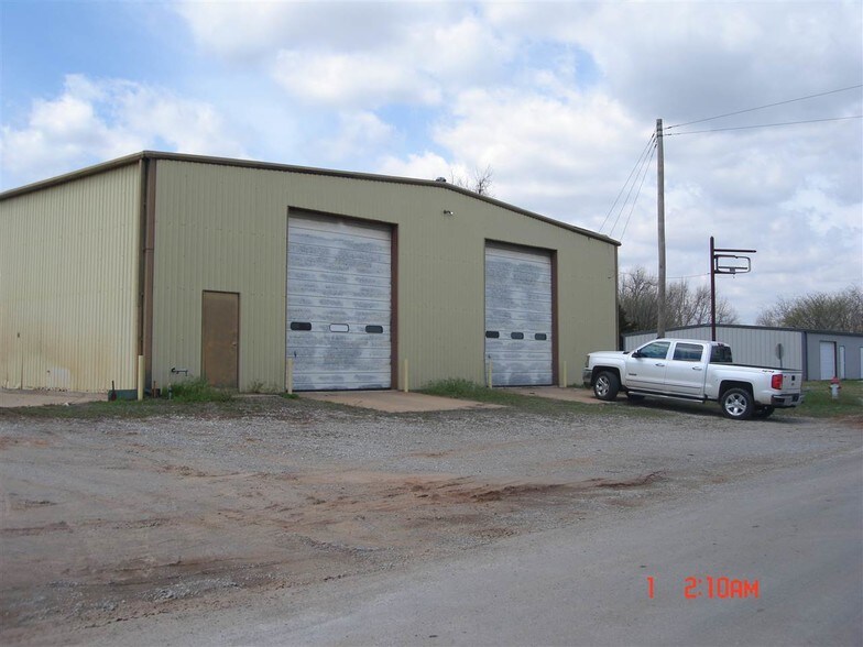 117 N 1st St, Marlow, OK 73055