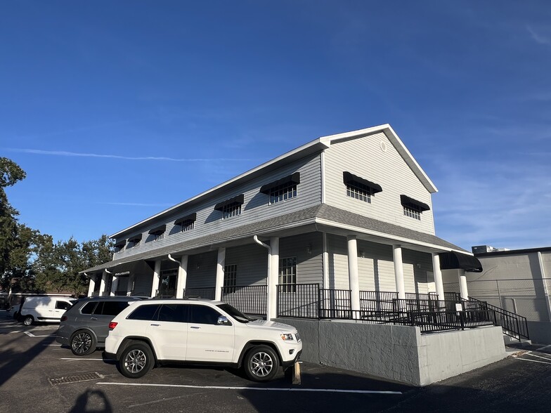 4505 Town N Country Blvd, Tampa, FL for lease - Building Photo - Image 2 of 27