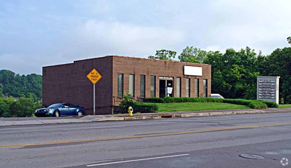 327-331 W Broadway Ave, Maryville, TN for sale - Primary Photo - Image 1 of 1