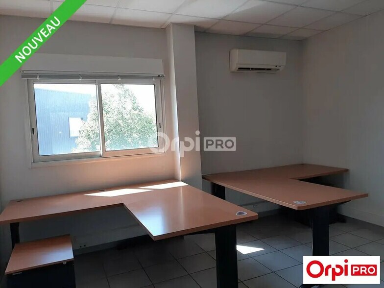 Office in Valence for lease - Interior Photo - Image 2 of 8