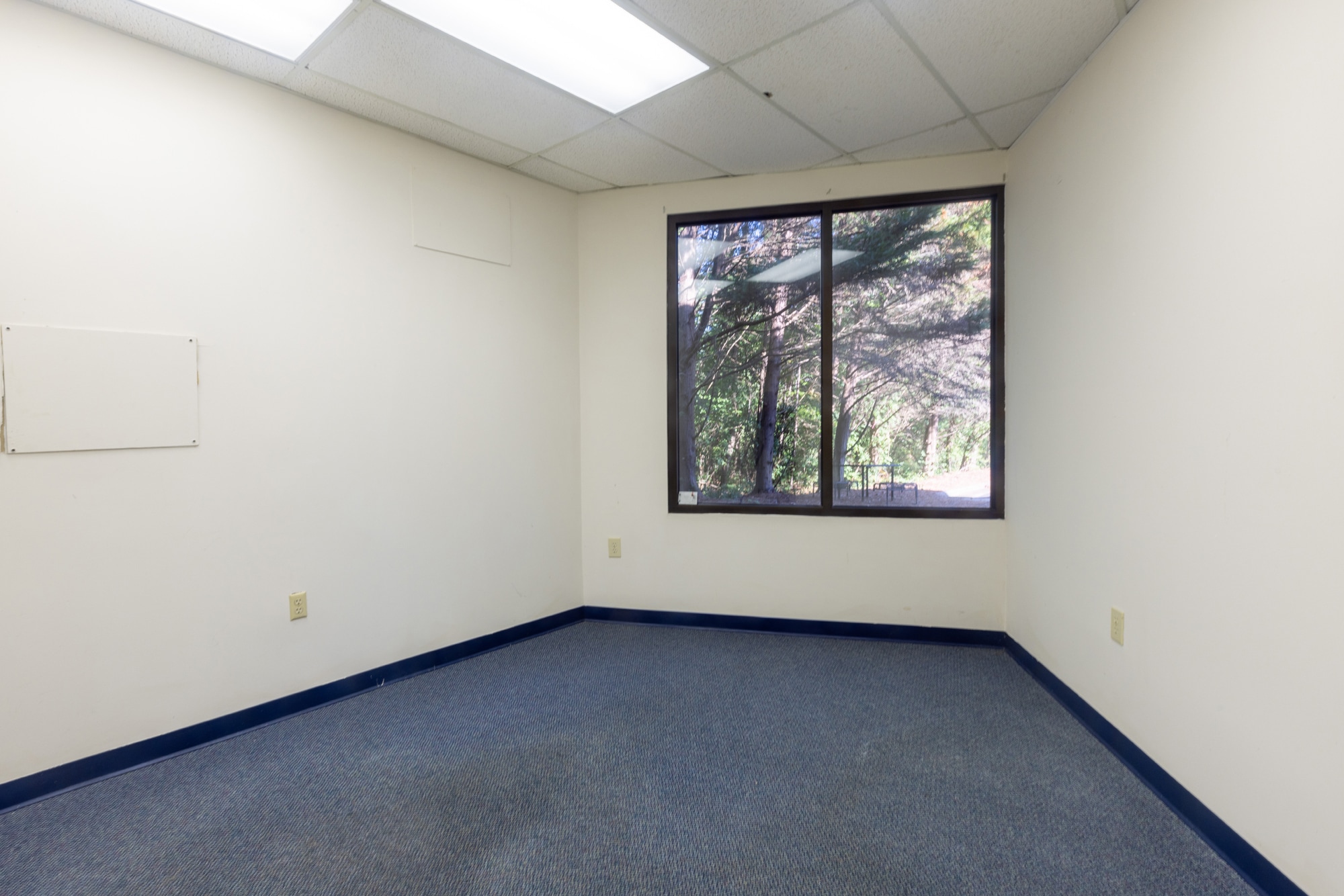 Suite J Interior Photo 6