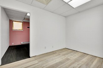 835 Louisa St, Lansing, MI for lease Interior Photo- Image 2 of 4