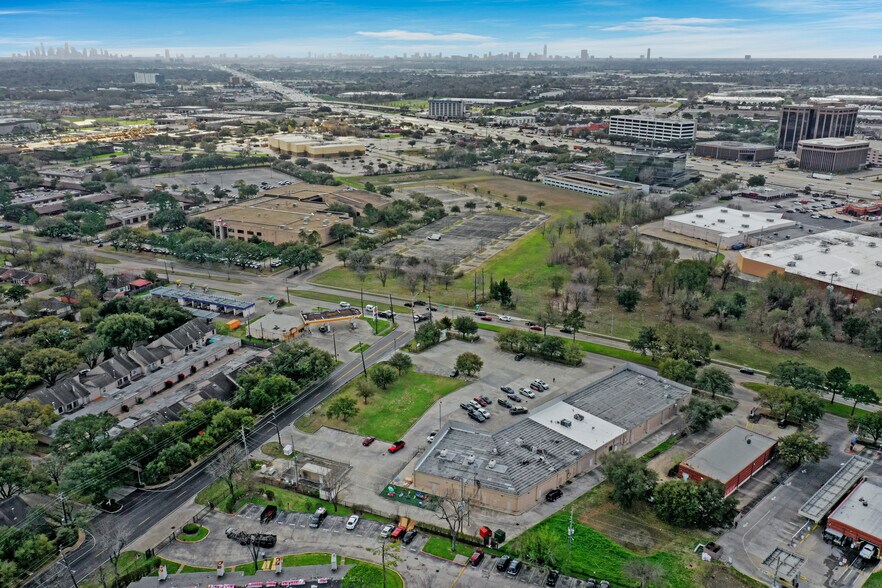 7306 W Tidwell Rd, Houston, TX 77040 West Tidwell Plaza