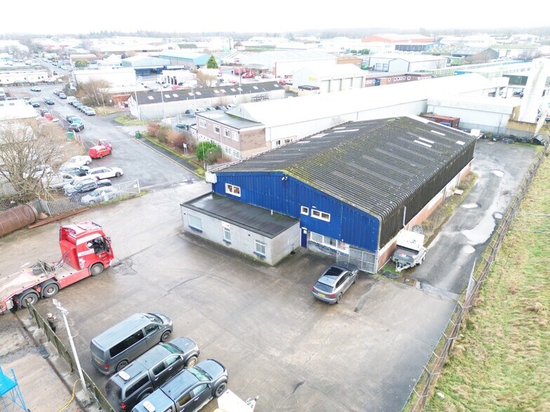 9 Broadleys Rd, Stirling for lease - Building Photo - Image 3 of 4