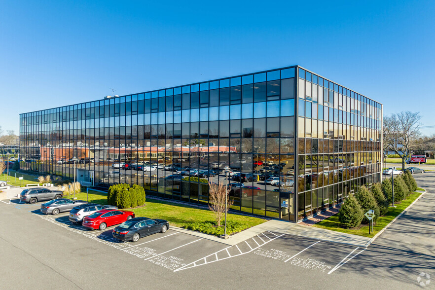 534 Broadhollow Rd, Melville, NY for lease - Building Photo - Image 1 of 8