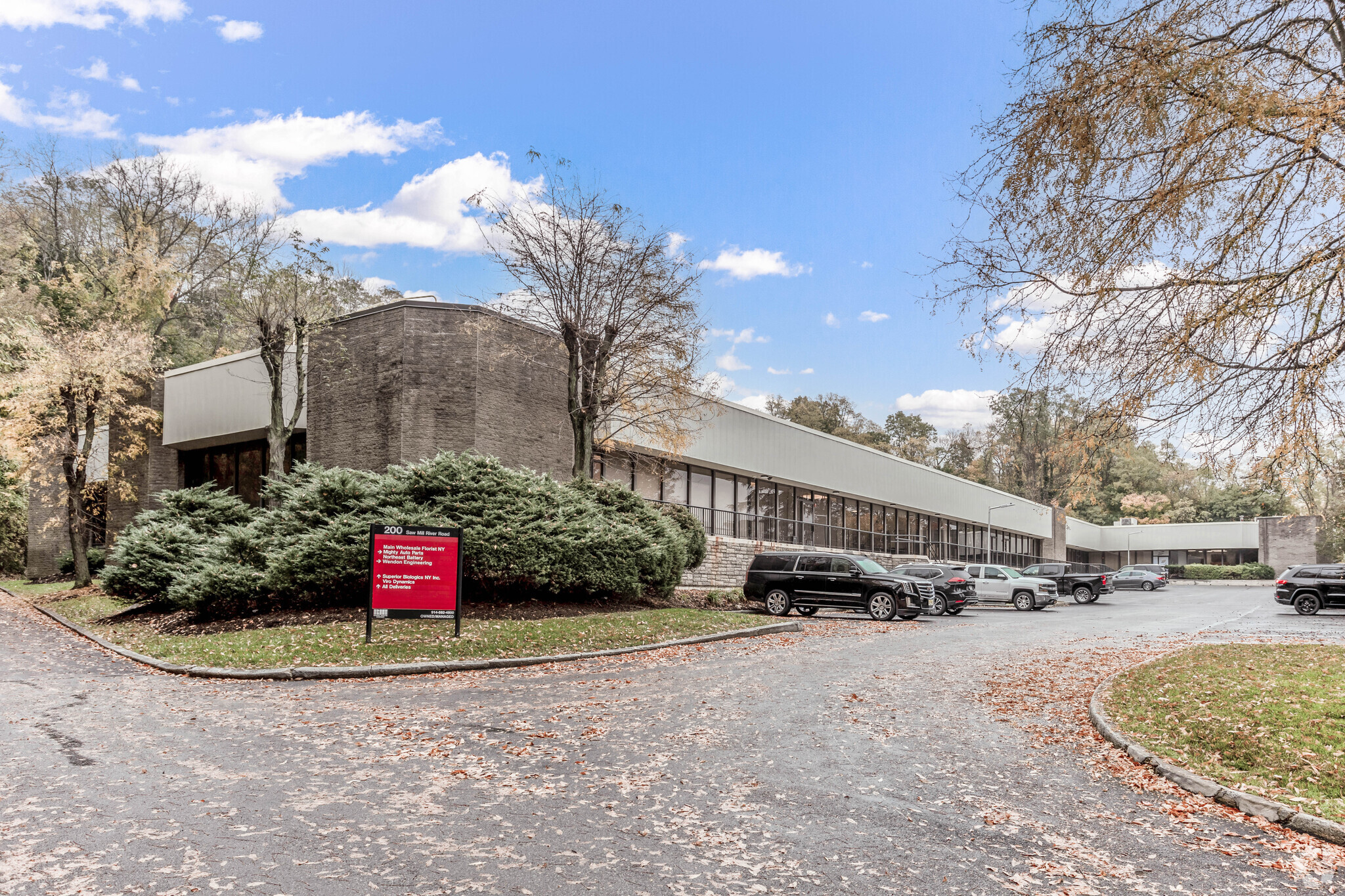 200 Saw Mill River Rd, Hawthorne, NY for lease Building Photo- Image 1 of 6