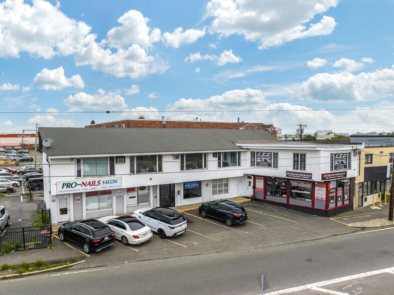 207 Squire Rd, Revere, MA 02151