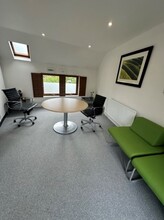 Bective Pl, London for lease Interior Photo- Image 2 of 8