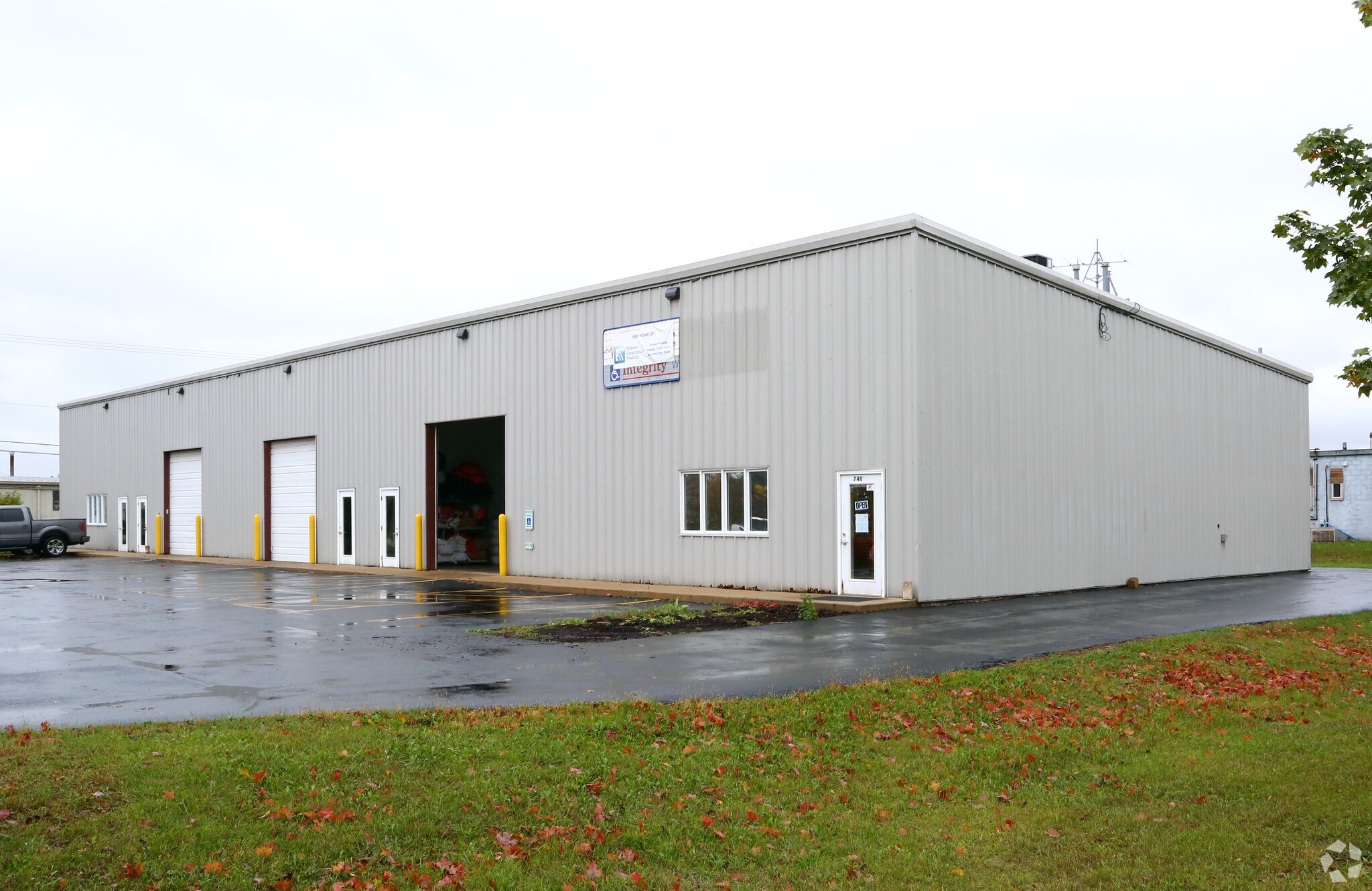 740 Eastgate Rd, Crystal Lake, IL for sale Primary Photo- Image 1 of 1