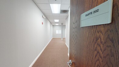 333 E Route 83, Mundelein, IL for lease Interior Photo- Image 1 of 8