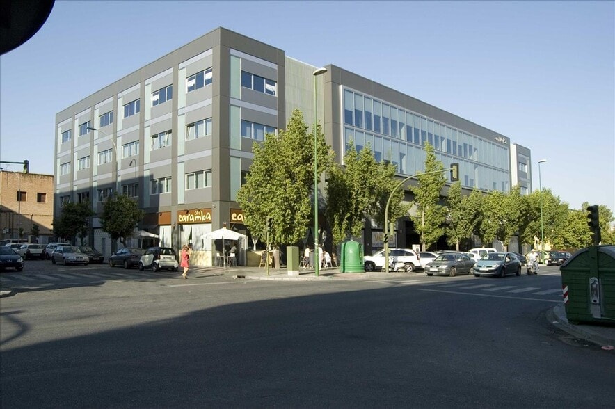 Office in SEVILLA for sale - Building Photo - Image 2 of 3