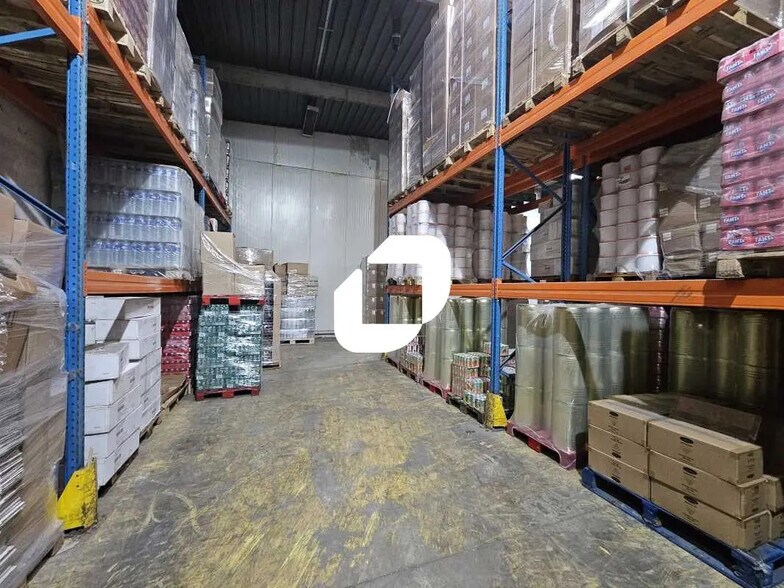 Flex in Sarcelles for lease - Interior Photo - Image 2 of 11