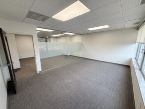 5050 Poplar Ave, Memphis, TN for lease Interior Photo- Image 1 of 4