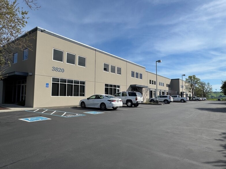 3820 Cypress Dr, Petaluma, CA for sale - Building Photo - Image 2 of 4