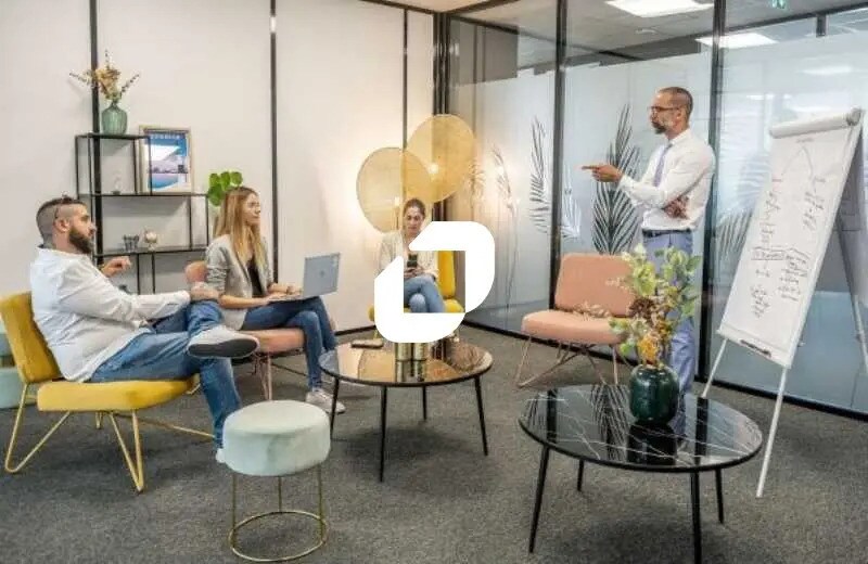 6 Rue Blaise Pascal, Élancourt for lease - Interior Photo - Image 2 of 11