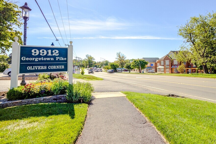 9912 Georgetown Pike, Great Falls, VA for sale - Building Photo - Image 1 of 1