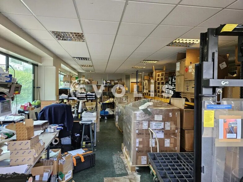 9 Avenue Des Froides Bouillies, Morangis for lease - Interior Photo - Image 2 of 22