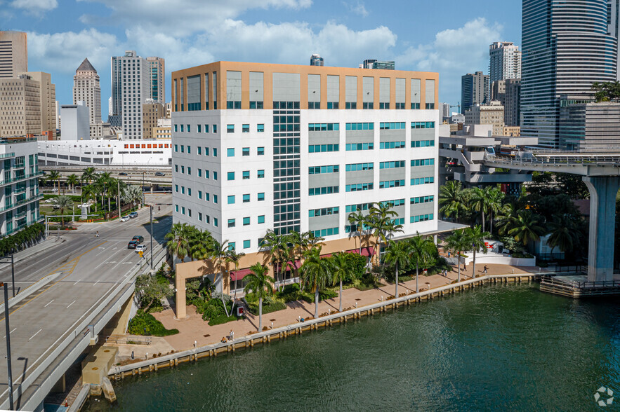 333 S Miami Ave, Miami, FL for sale - Building Photo - Image 1 of 1