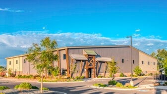 1227 Mayfly Dr, Montrose CO - Motel