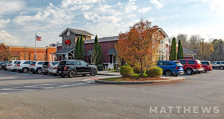 9801 Independence Pointe Pky, Matthews, NC for sale - Building Photo - Image 2 of 3