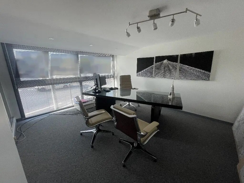 Office in Lyon for lease Building Photo- Image 1 of 6