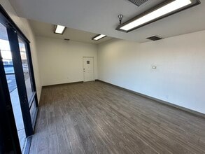 9565 C Ave, Hesperia, CA for lease Interior Photo- Image 1 of 5