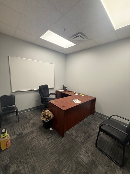 5435 Dylan Dr, South Bend, IN for lease - Building Photo - Image 3 of 10