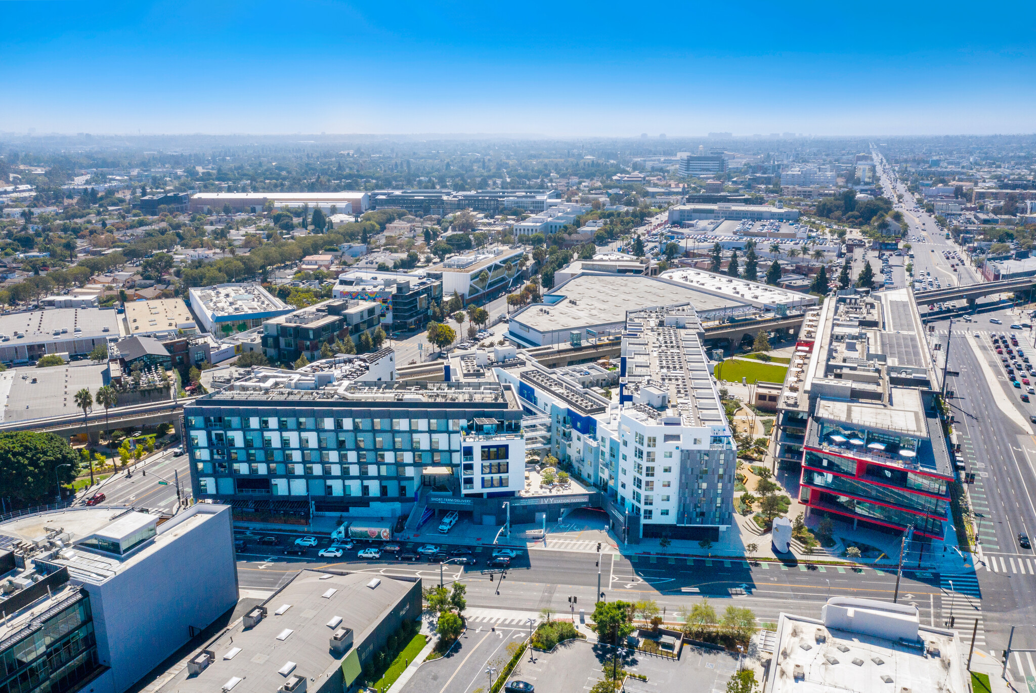 8900 Venice Blvd, Culver City, CA for lease Building Photo- Image 1 of 14