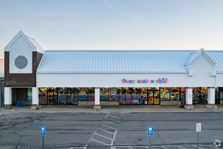 53155329 Coldwater Rd, Fort Wayne, IN 46825 Coldwater Crossing