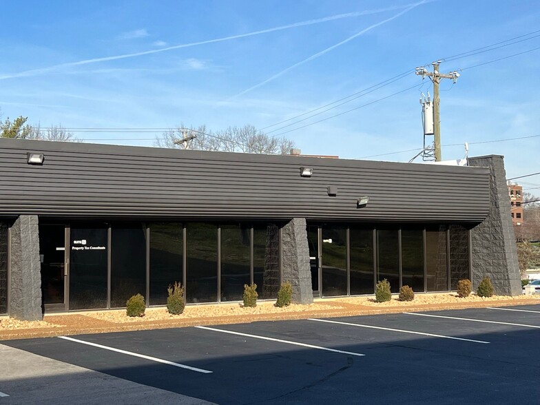 2601 Elm Hill Pike, Nashville, TN for lease - Primary Photo - Image 1 of 2