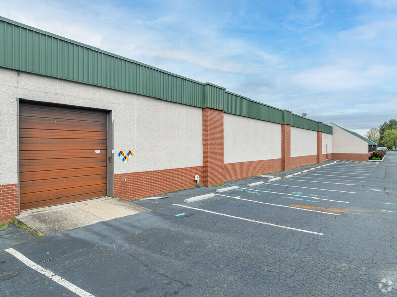 1 Electronics Dr, Hamilton, NJ for lease - Building Photo - Image 3 of 10