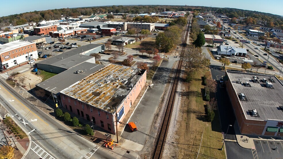 13 N Broad St, Winder, GA for sale - Building Photo - Image 1 of 19