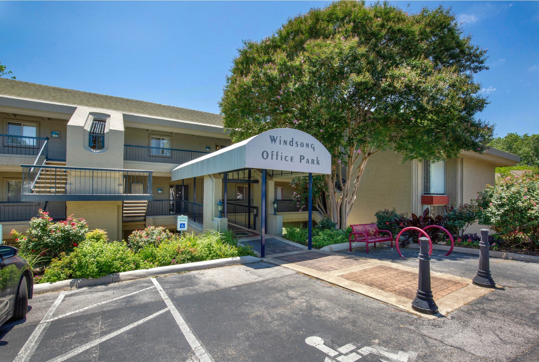 2111 Dickson Dr, Austin, TX for lease Building Photo- Image 1 of 9