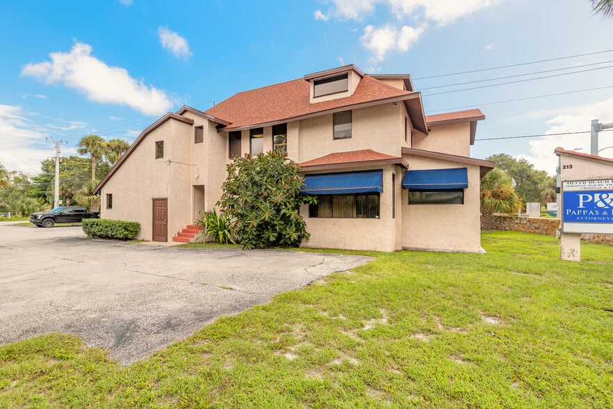 213 Silver Beach Ave, Daytona Beach, FL for sale - Building Photo - Image 2 of 15