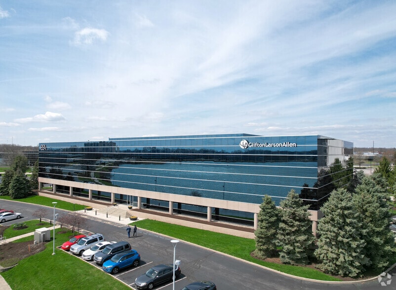 9365 Counselors Row, Indianapolis, IN for lease - Building Photo - Image 2 of 3